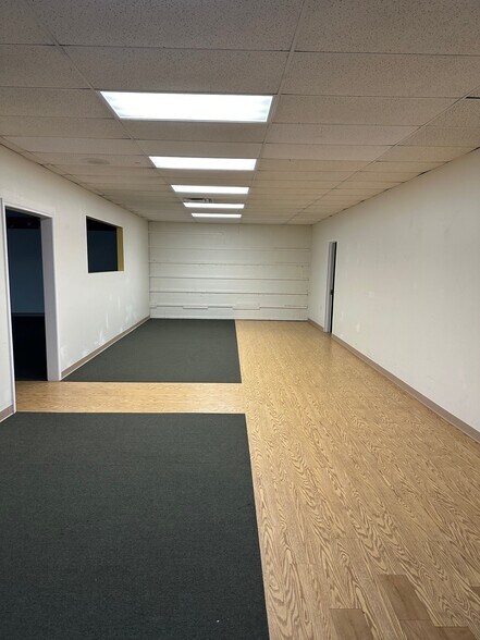 More Photos Of 5879-5891 S Transit Rd, Lockport Storefront For Lease