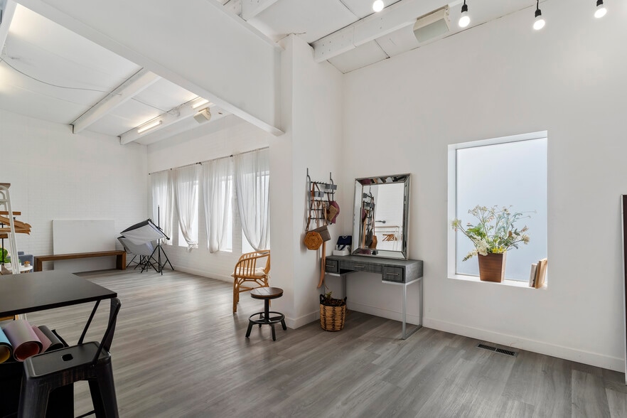 More Photos Of 3041 Pennsylvania Ave, Ogden Showroom For Sale