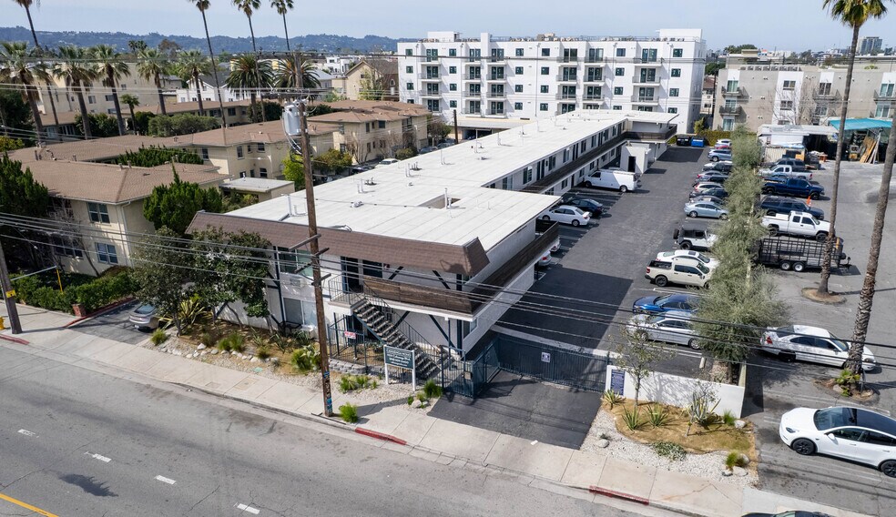 More Photos Of 5331 Cahuenga Blvd, North Hollywood Apartments For Sale