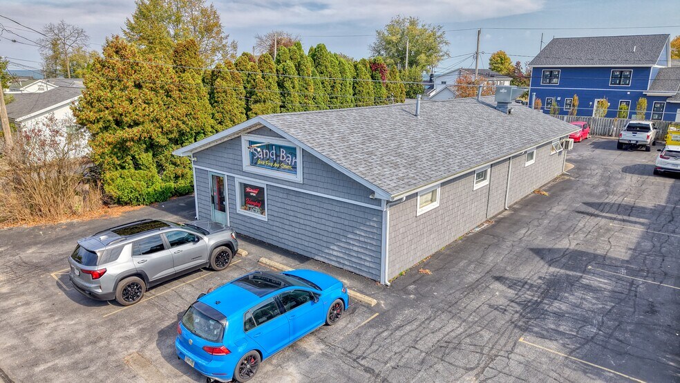 More Photos Of 54 McKinley St, Huron Bar For Sale