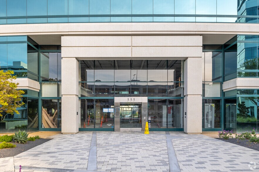 More Photos Of 555 Airport Blvd, Burlingame Office For Lease