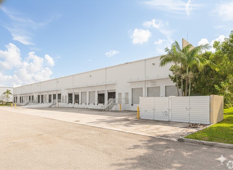 More Photos Of 1970 NW 129th Ave, Miami Warehouse For Lease