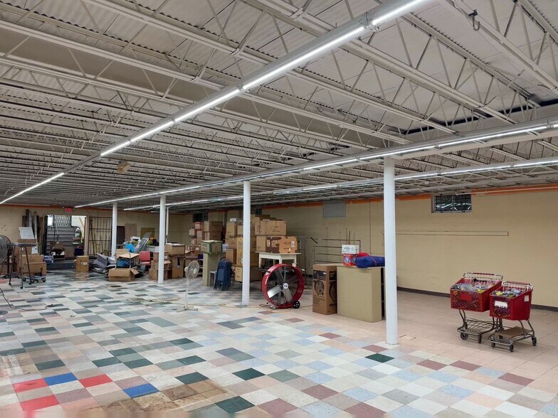 More Photos Of 932 Airport Rd, Ferguson Freestanding For Sale