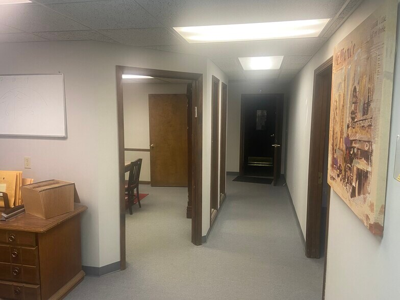 More Photos Of 2120-2140 Winter Ave, Indianapolis Light Distribution For Sale