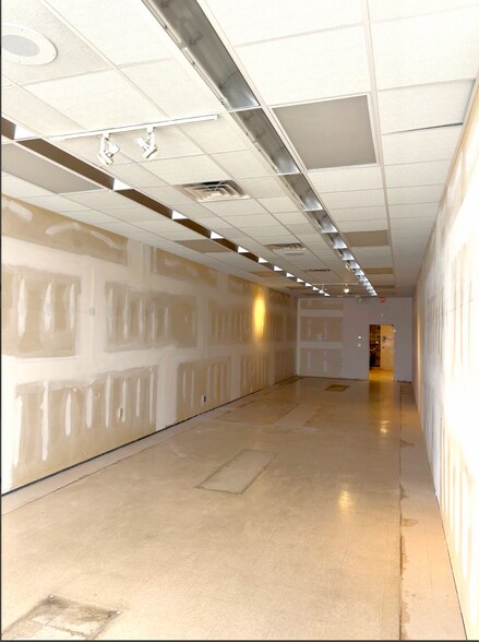 More Photos Of 5910 Reagan Ln, Ooltewah General Retail For Lease