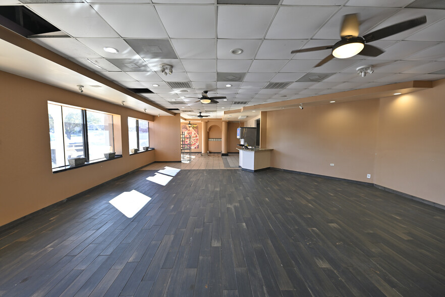 More Photos Of 431-459 McCarty Rd, San Antonio Restaurant For Lease