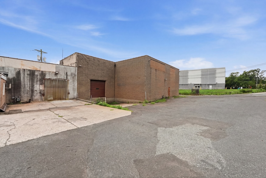 More Photos Of 21 Highway 17, East Rutherford Industrial For Lease
