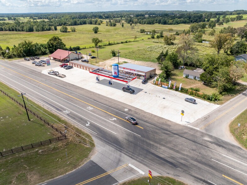 More Photos Of 17589 TX-19 Hwy, Montalba General Retail For Sale