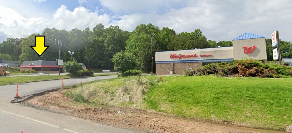 More Photos Of 58 US-64 Hwy, Hayesville General Retail For Lease