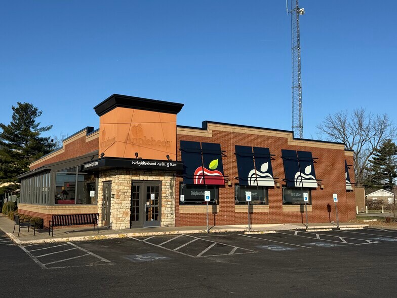More Photos Of 5100 E Morgan Ave, Evansville Restaurant For Lease
