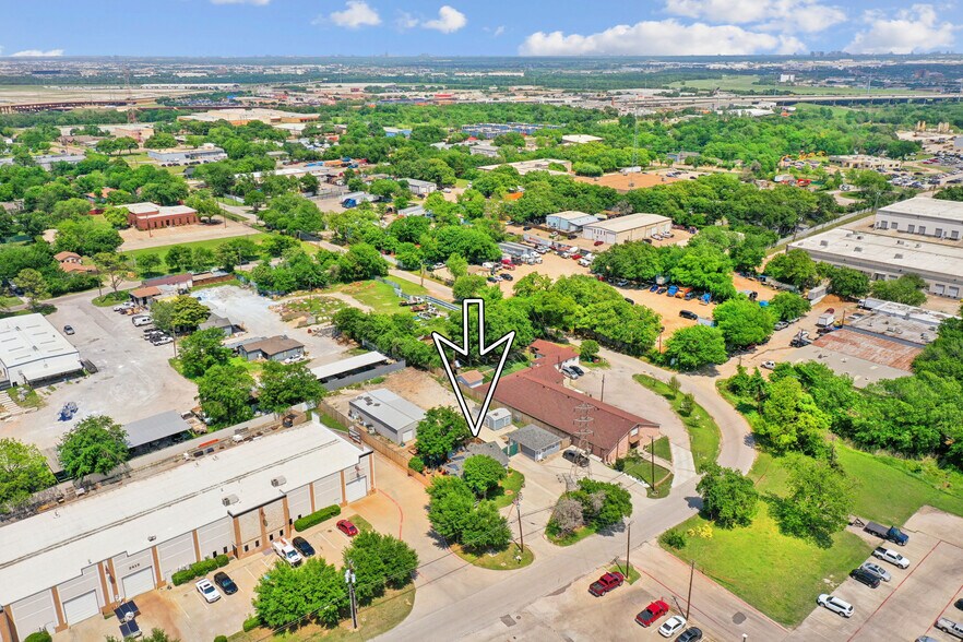 More Photos Of 2423 Hinton Dr, Irving Warehouse For Lease