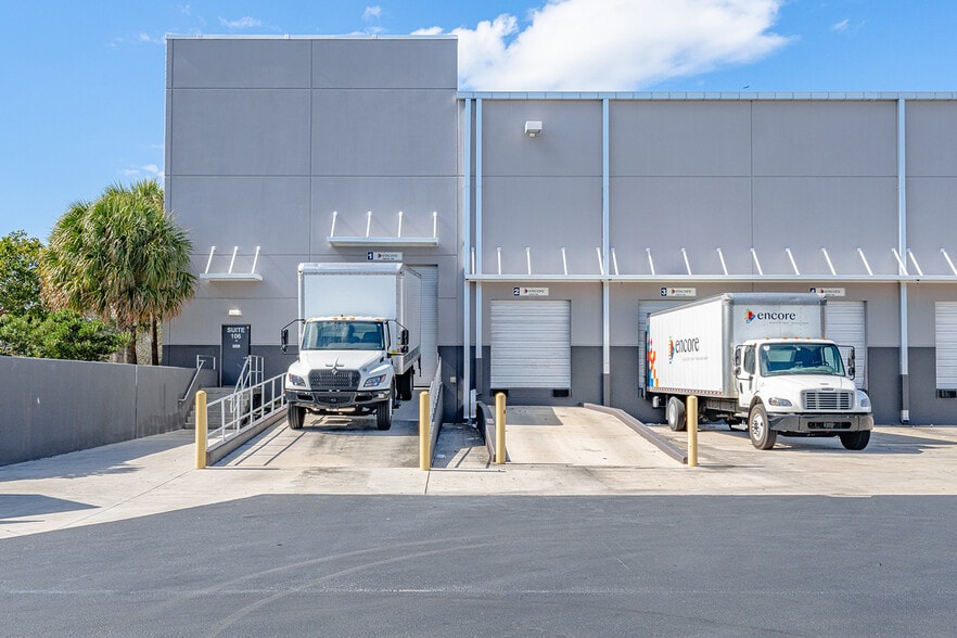 More Photos Of 3300 SW 64th Ave, Davie Unknown For Lease