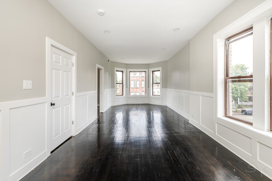 More Photos Of 3651 W Grenshaw St, Chicago Multifamily For Sale