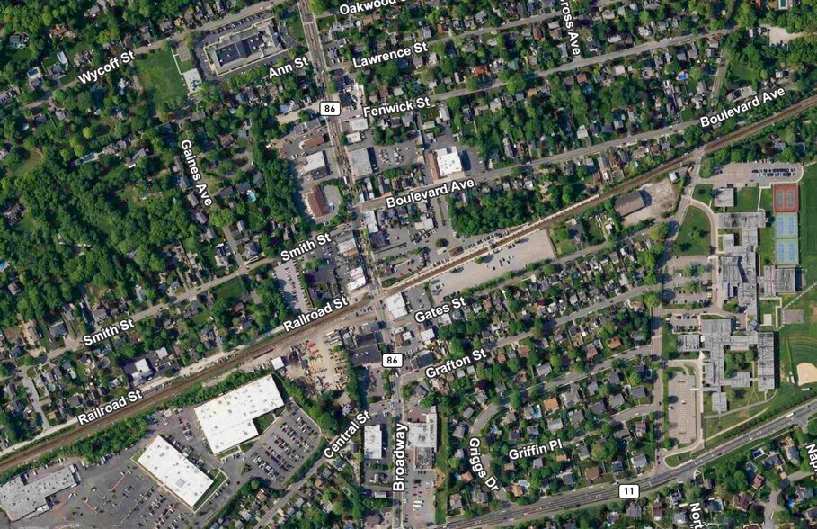 More Photos Of 81 Broadway, Greenlawn Storefront Retail Office For Sale