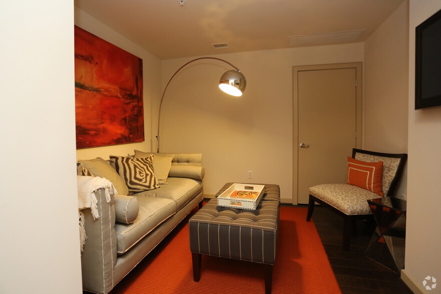 More Photos Of 8710 Cameron St, Silver Spring Apartments For Lease