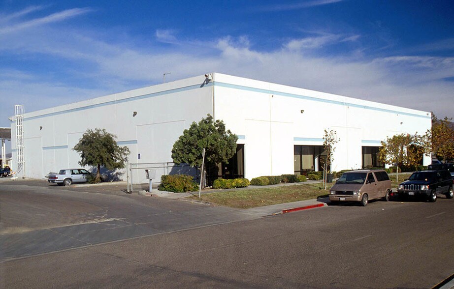 More Photos Of 8490 Avenida de la Fuente, San Diego Warehouse For Lease
