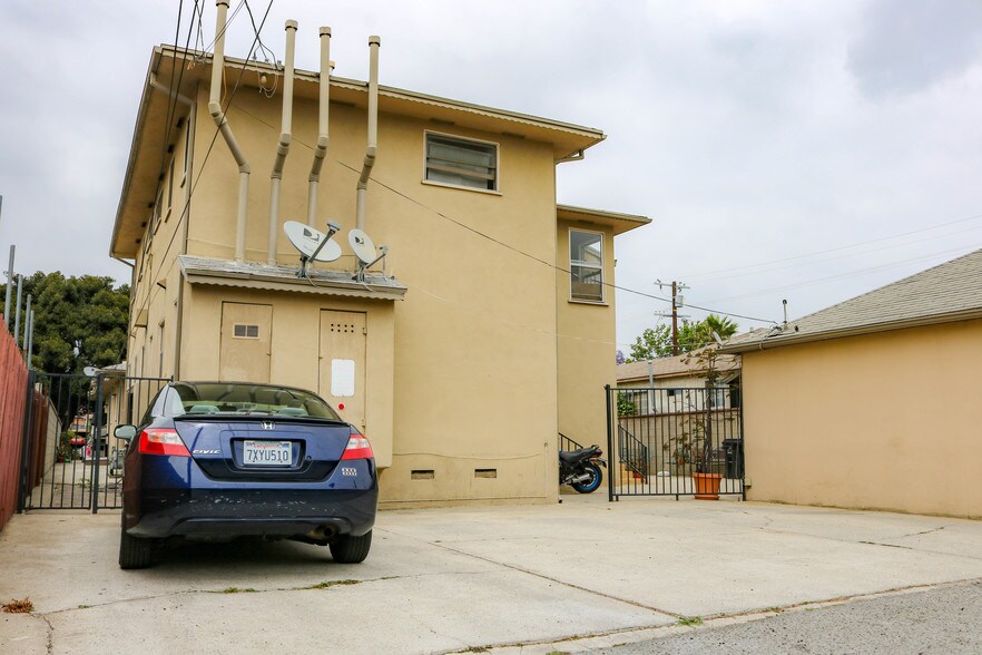 More Photos Of 808 W 163rd St, Gardena Apartments For Sale