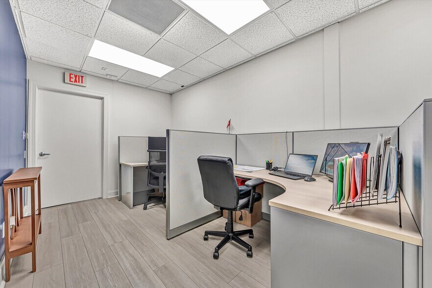 More Photos Of 3922 Electric Rd, Roanoke Office For Lease