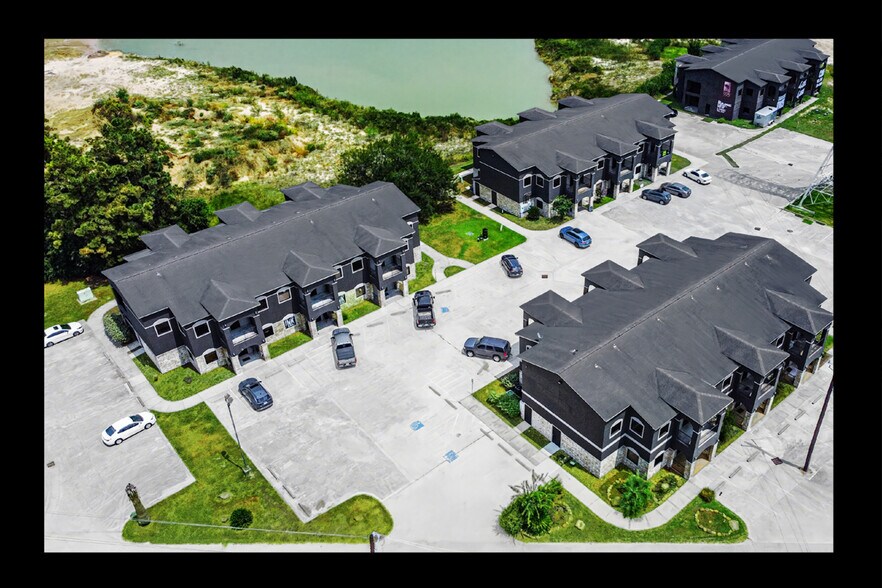 Primary Photo Of 20550 Townsen Blvd, Humble Loft Creative Space For Sale