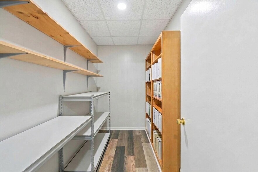 More Photos Of 224 E Broad St, Winder Medical For Sale