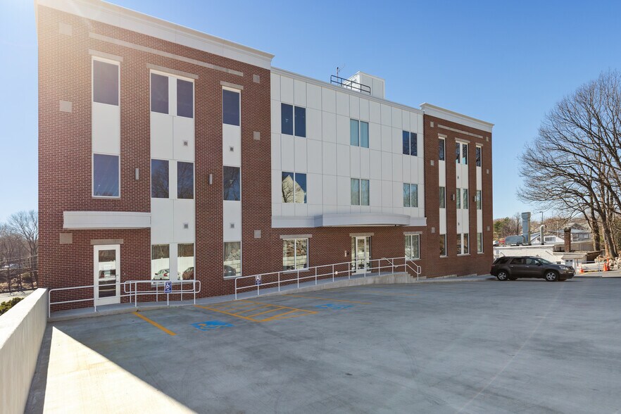 More Photos Of 218 Willard St, Quincy Office For Lease