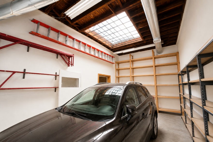 More Photos Of 154 26th St, Brooklyn Warehouse For Sale