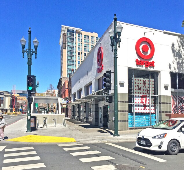 More Photos Of 2121 Center St, Berkeley Hotel For Lease