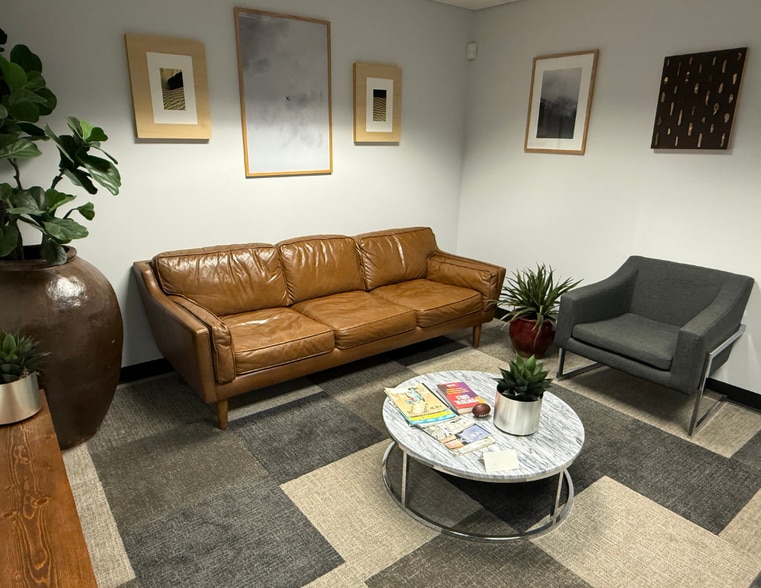 More Photos Of 1421 34th Ave, Seattle Office For Lease