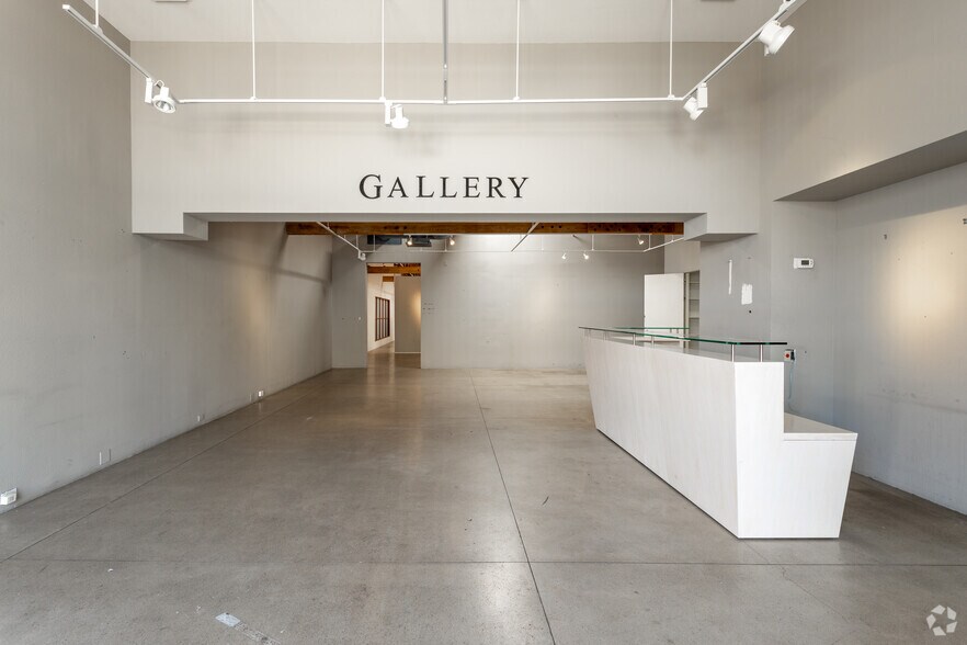 More Photos Of 1090 N Palm Canyon Dr, Palm Springs Loft Creative Space For Lease