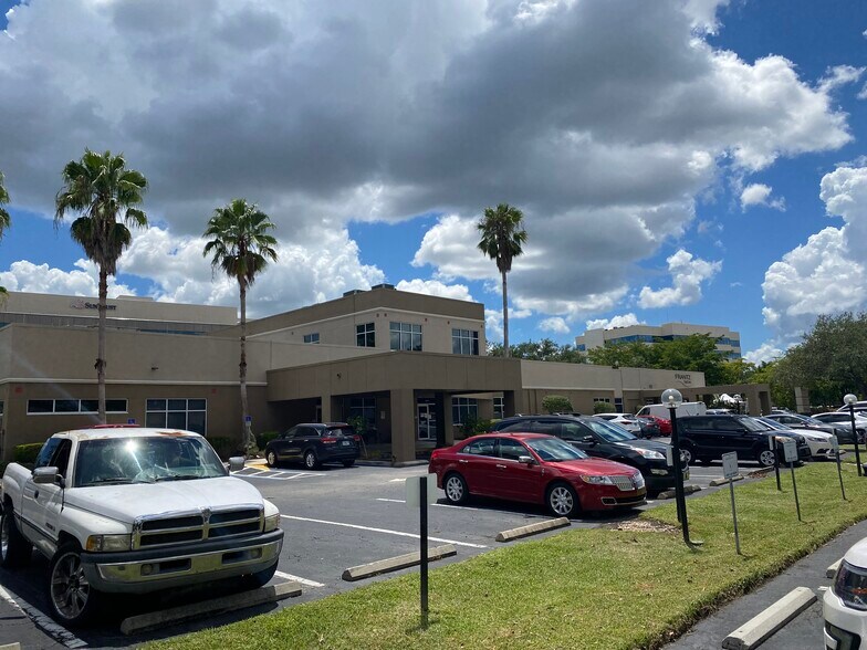 More Photos Of 12731 New Brittany Blvd, Fort Myers Office For Sale