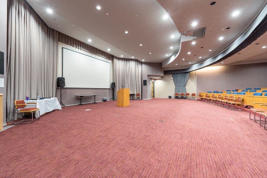 More Photos Of 2300 Litton Ln, Hebron Office Residential For Lease