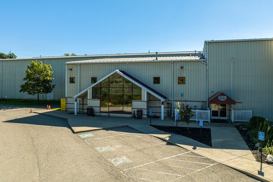 More Photos Of 22 Rich Hill Rd, Cheswick Sports And Entertainment For Sale