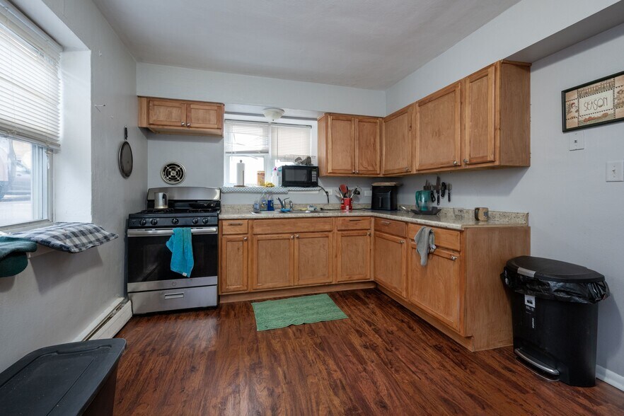 More Photos Of 726 W Roy Dr, Villa Park Apartments For Sale