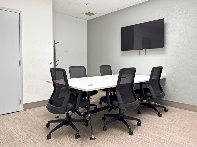 More Photos Of 545 Brent Ln, Pensacola Coworking Space