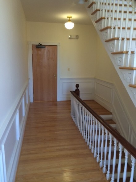 More Photos Of 301 E Main St, Remington Office For Lease