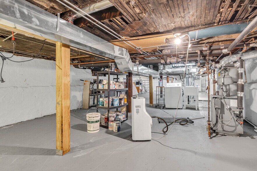 More Photos Of 3307 W Irving Park Rd, Chicago Office Residential For Sale