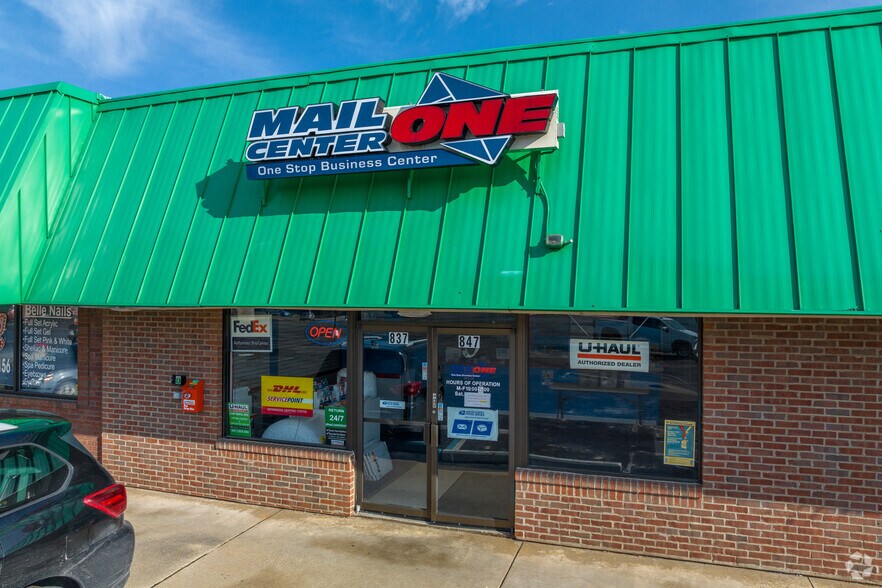 More Photos Of 781-885 Sumpter Rd, Belleville Unknown For Lease