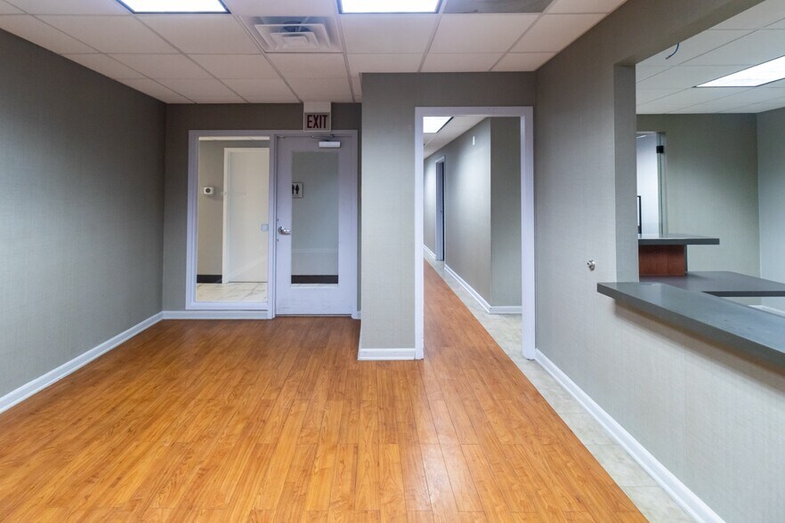 More Photos Of 2400 N Ashland Ave, Chicago Medical For Lease