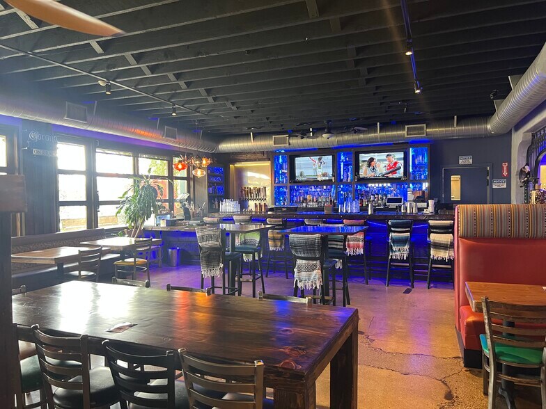 More Photos Of 2927 Spring St, Paso Robles Restaurant For Sale