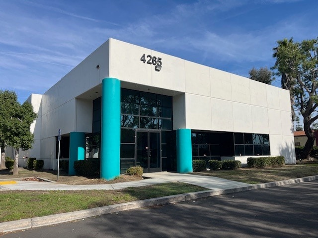 More Photos Of 4265 E Airport Dr, Ontario Warehouse For Sale