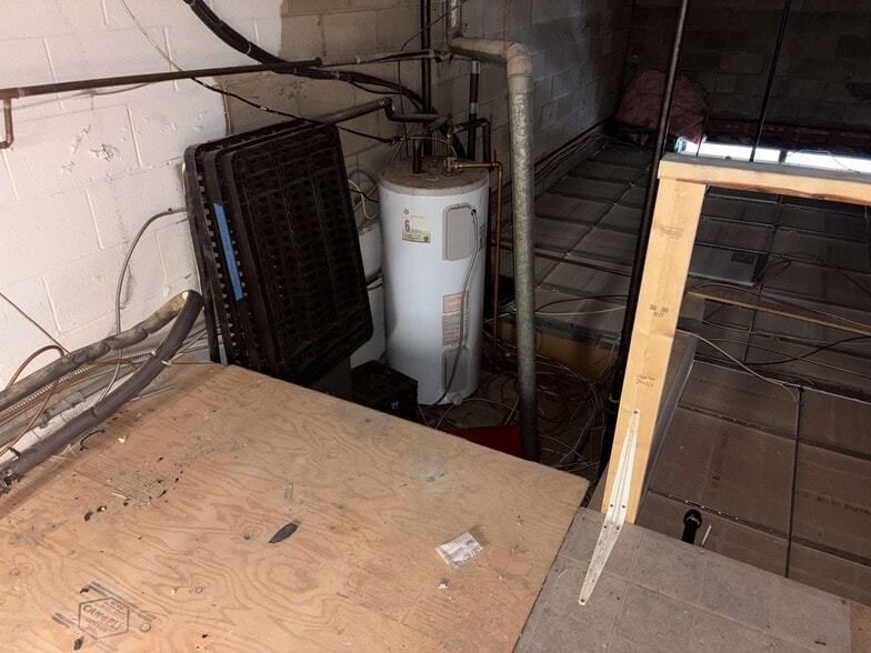 More Photos Of 90 Esna Park Dr, Markham Service For Lease