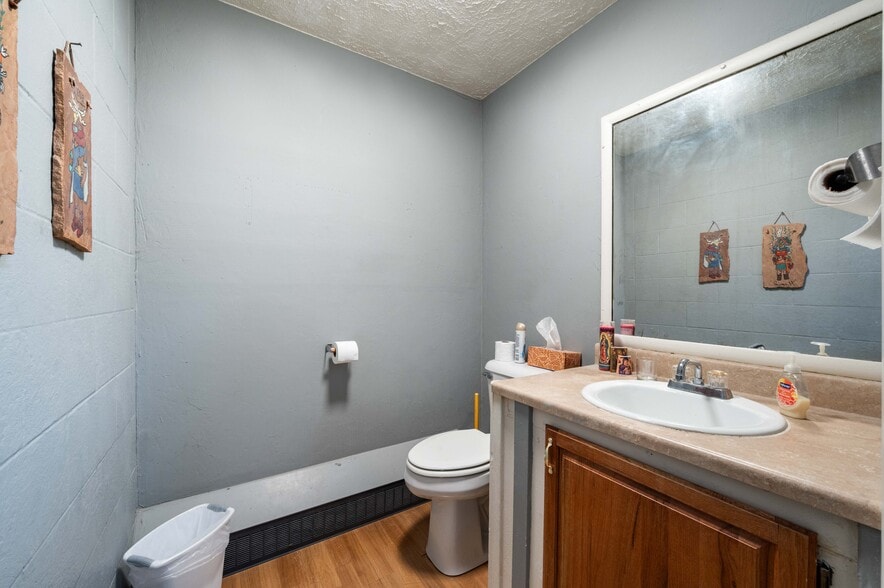 More Photos Of 1610 N Salem Ave, Pueblo Storefront Retail Residential For Sale