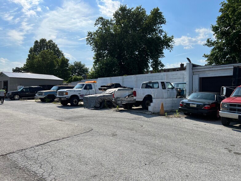 More Photos Of 410 S Springfield Rd, Clifton Heights Industrial For Sale