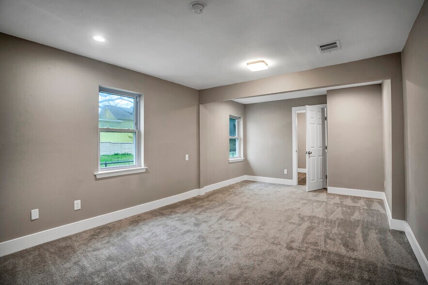 More Photos Of 601 Spring St, Round Rock Office Residential For Lease