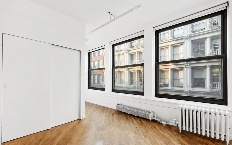 More Photos Of 118 Spring St, New York Apartments For Lease