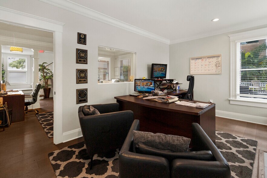 More Photos Of 326 S Hyde Park Ave, Tampa Office Residential For Sale