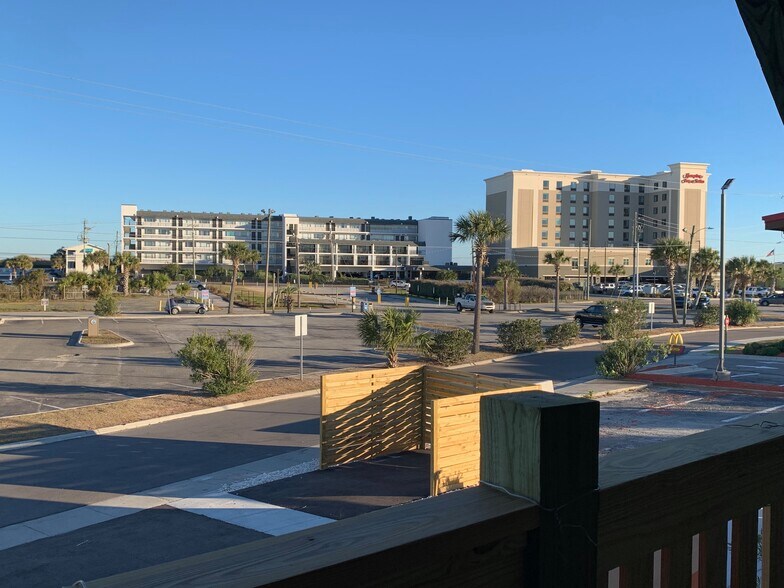 More Photos Of 219 Myrtle Ave, Carolina Beach Restaurant For Lease