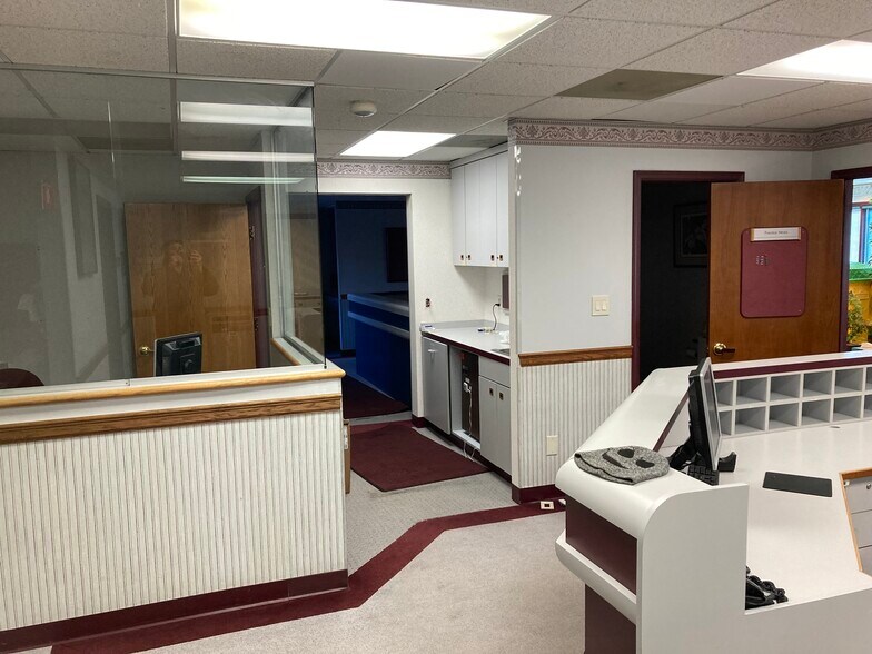 More Photos Of 700 Coventry Dr, Phillipsburg Medical For Sale