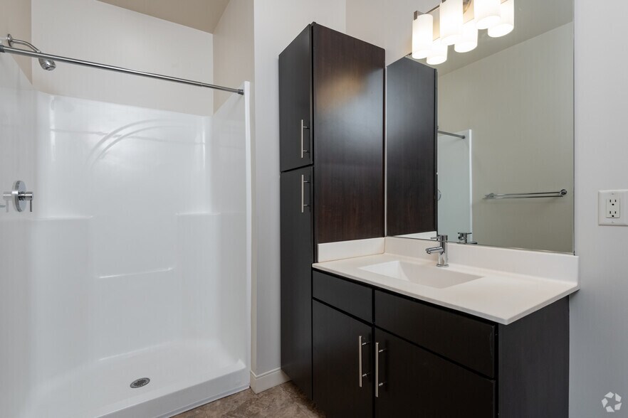 More Photos Of 1320 S 1st St, Milwaukee Apartments For Lease