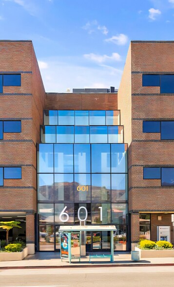 More Photos Of 601 S Glenoaks Blvd, Burbank Office For Lease